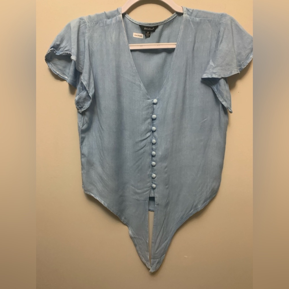 SIM & SAM  Light Blue Button-Front with Tie Blouse